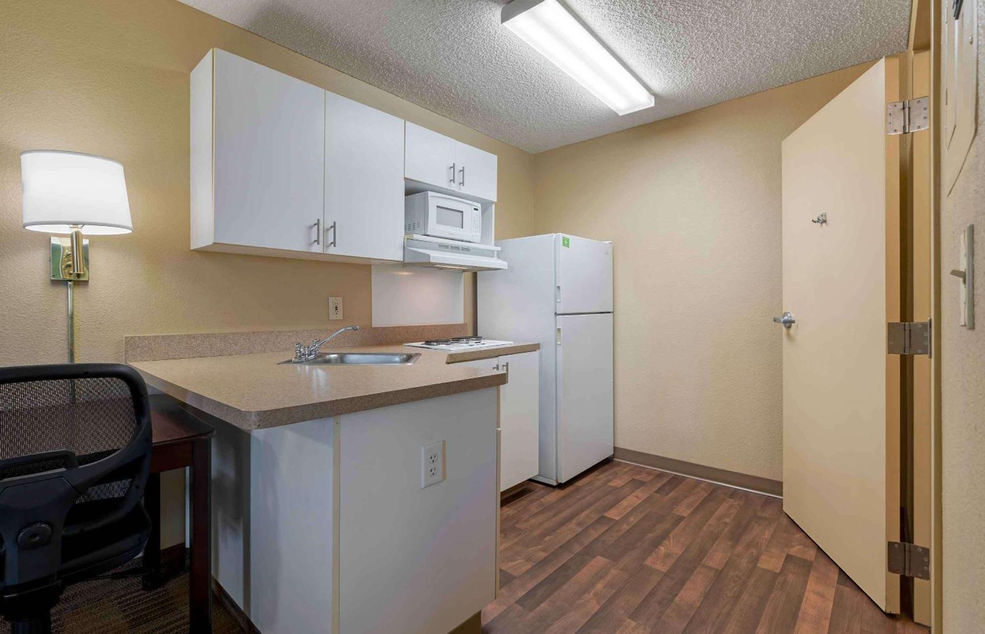 Extended America - Sacramento - White Rock Rd Hotel 2*